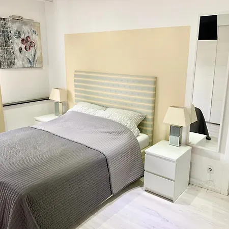 Adventure Apartment Dusseldorf